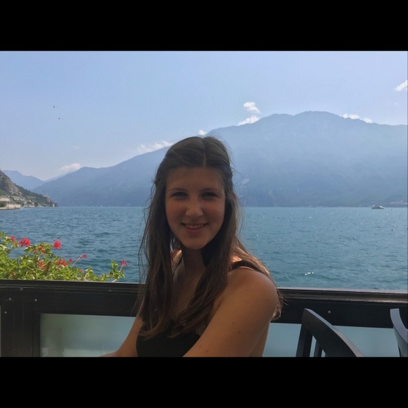 Meet the Posher Other - Meet your Posher, Julia